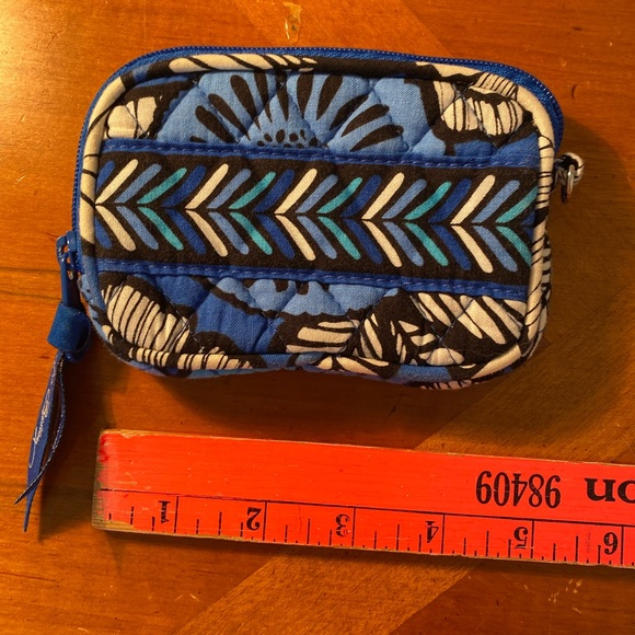Vera Bradley small wallet 3/$25 sale - Picture 2 of 4